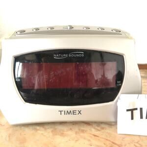 Timex T131S Nature Sounds Alarn Clock Silver Battery Backup New in Box
